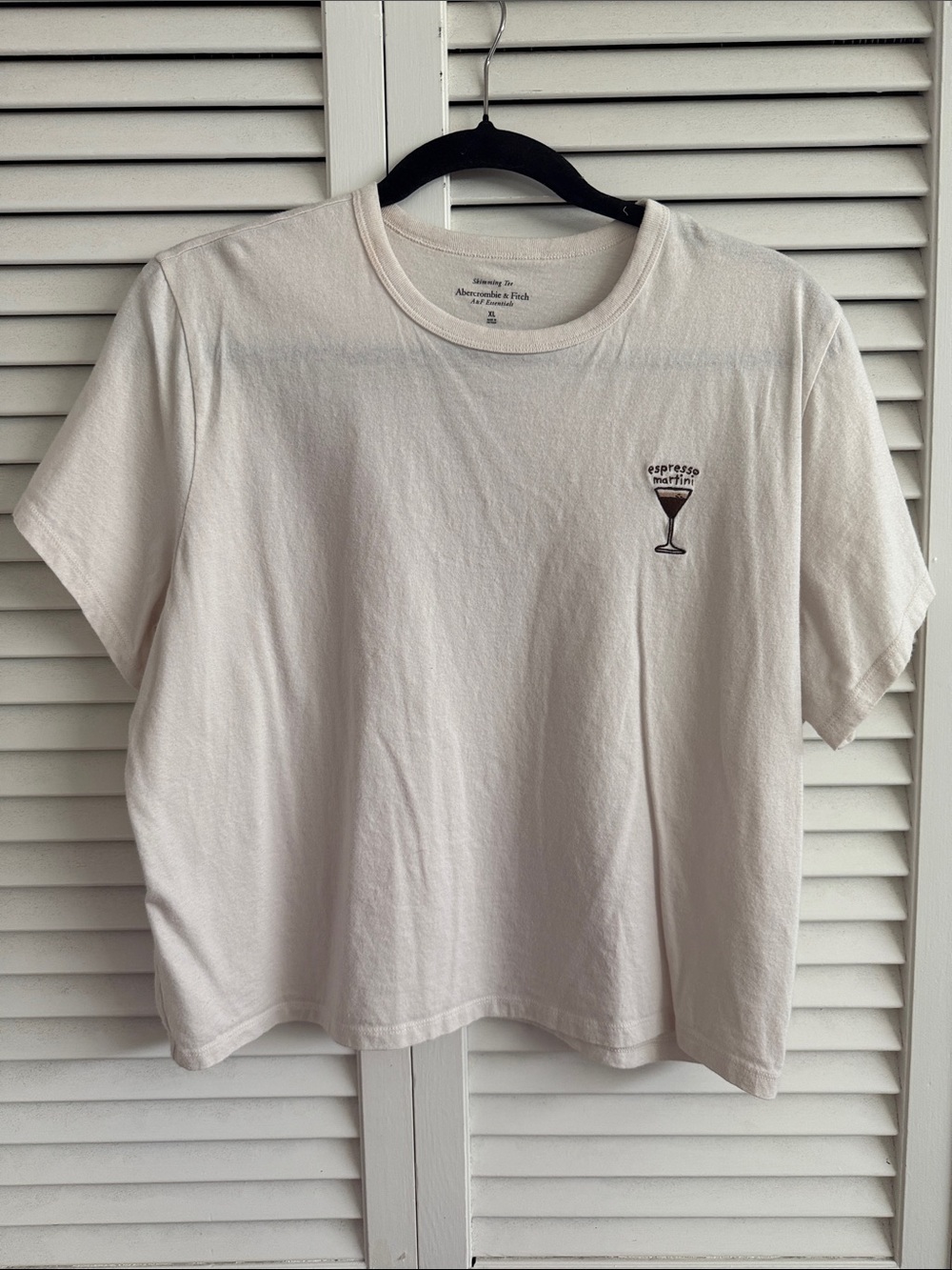Abercrombie & Fitch Cream Skimming Tee with Embroidered Espresso Martini